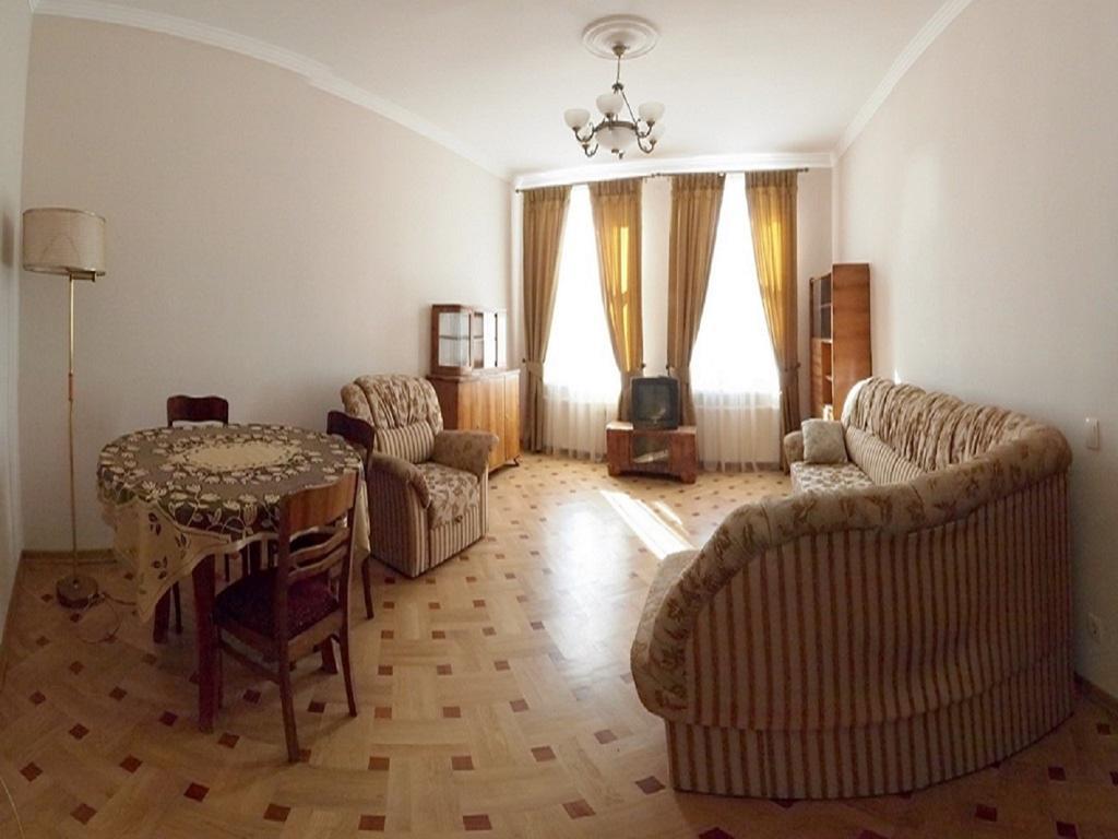 Apartments In Old City Leopoli Esterno foto